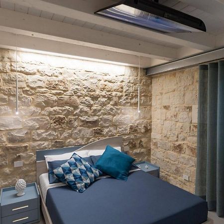 Lovely Modern Apartment Модіка Екстер'єр фото
