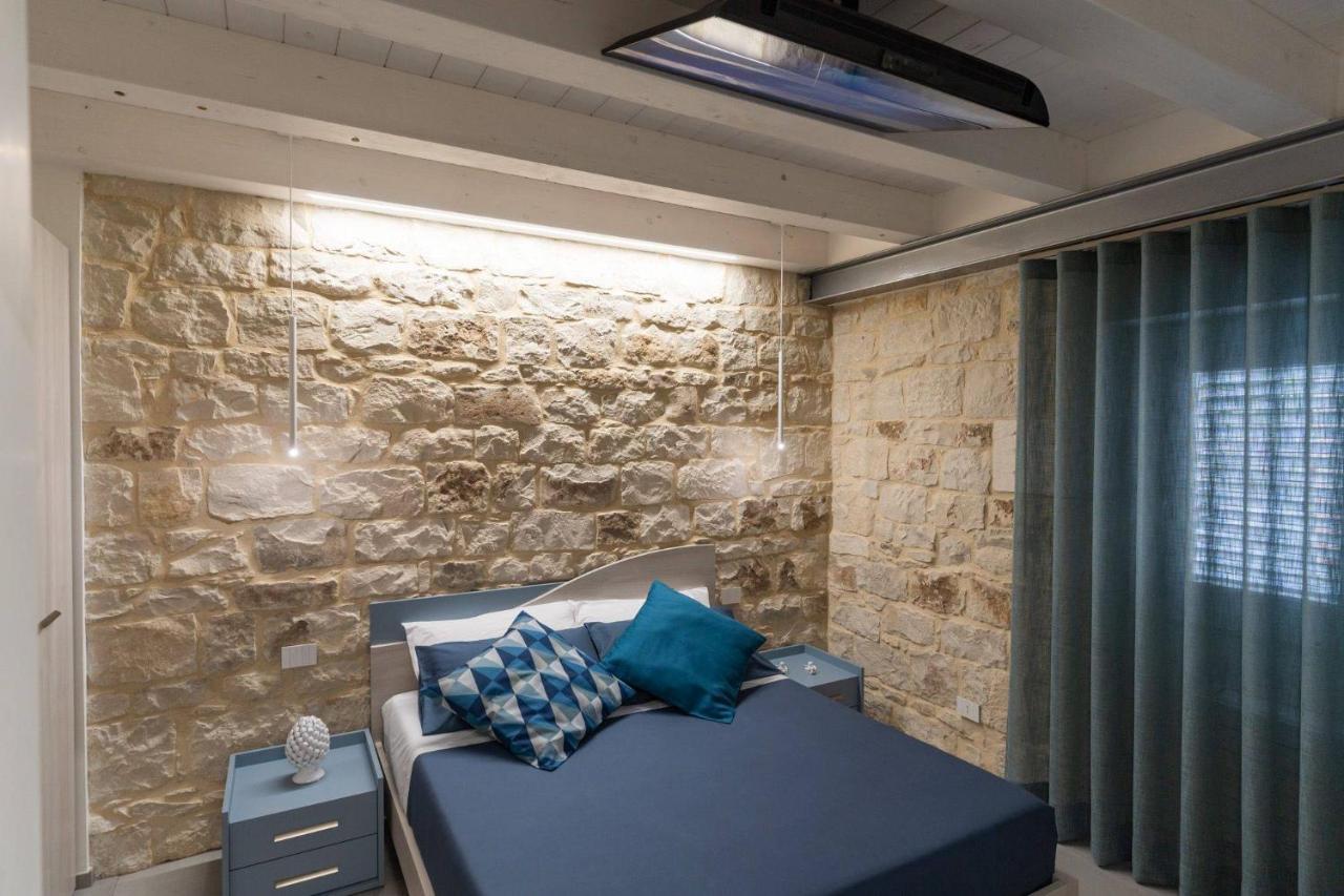 Lovely Modern Apartment Модіка Екстер'єр фото