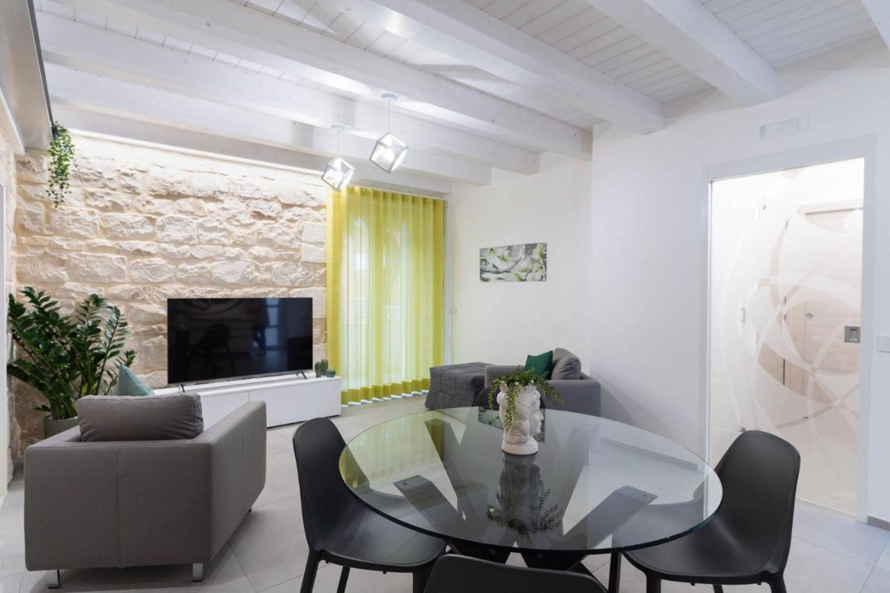 Lovely Modern Apartment Модіка Екстер'єр фото